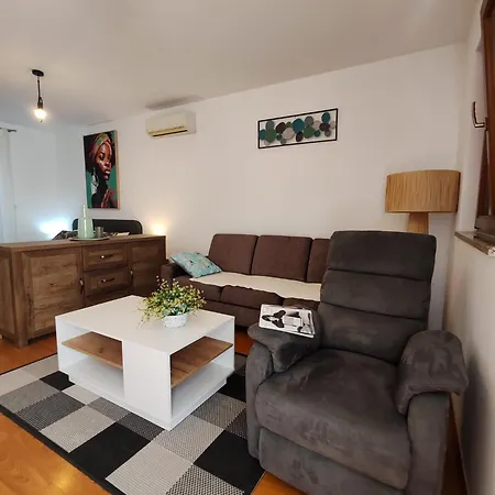 Апартаменты Gigio Apartments 55M2 Amphitheater With Free Parking *