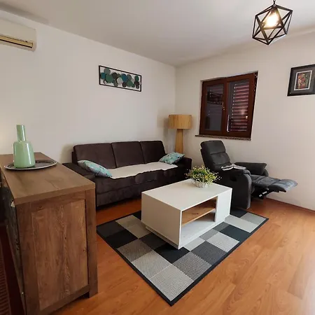 Gigio Apartments 55M2 Amphitheater With Free Parking Apartment Pula