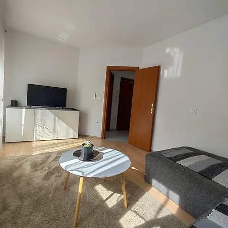 Gigio Apartments 55M2 Amphitheater With Free Parking Апартаменты